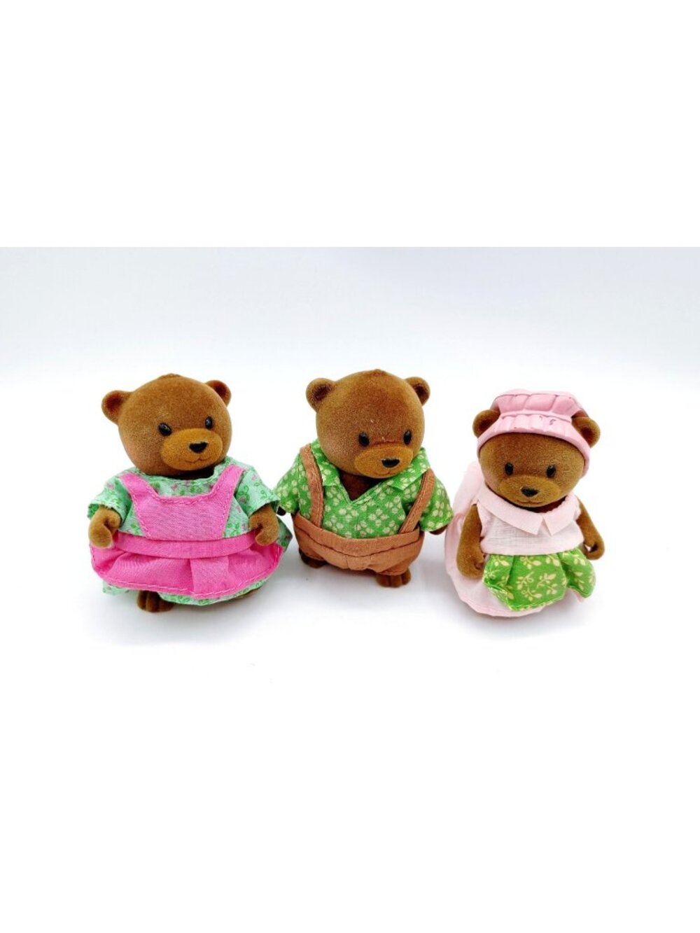 Li’l Woodzeez Healthnuggle family daddy mommy girl child bear figures